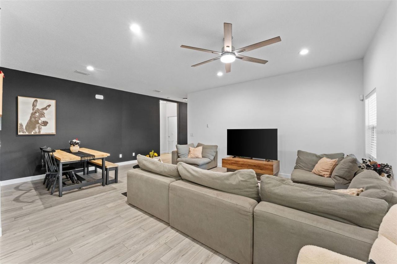 637 Holmes Avenue , Daytona Beach, FL 32114 Photo