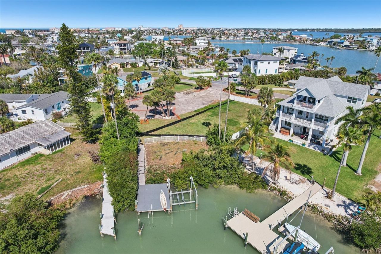 15825 Redington Drive , Redington Beach, FL 33708 Photo