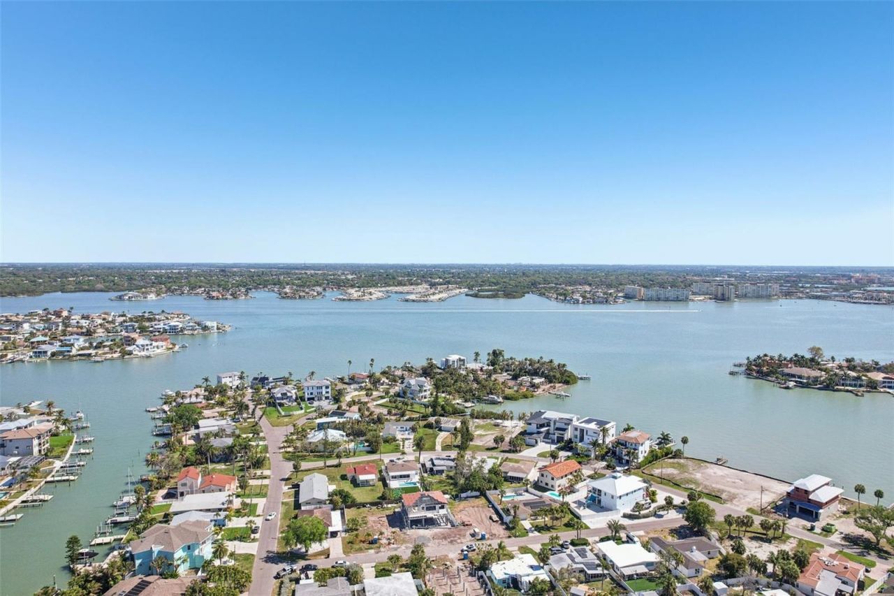 15825 Redington Drive , Redington Beach, FL 33708 Photo