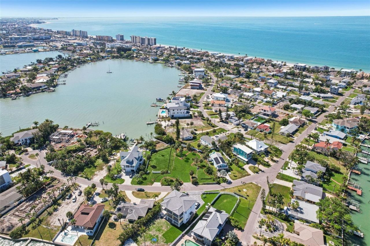 15825 Redington Drive , Redington Beach, FL 33708 Photo