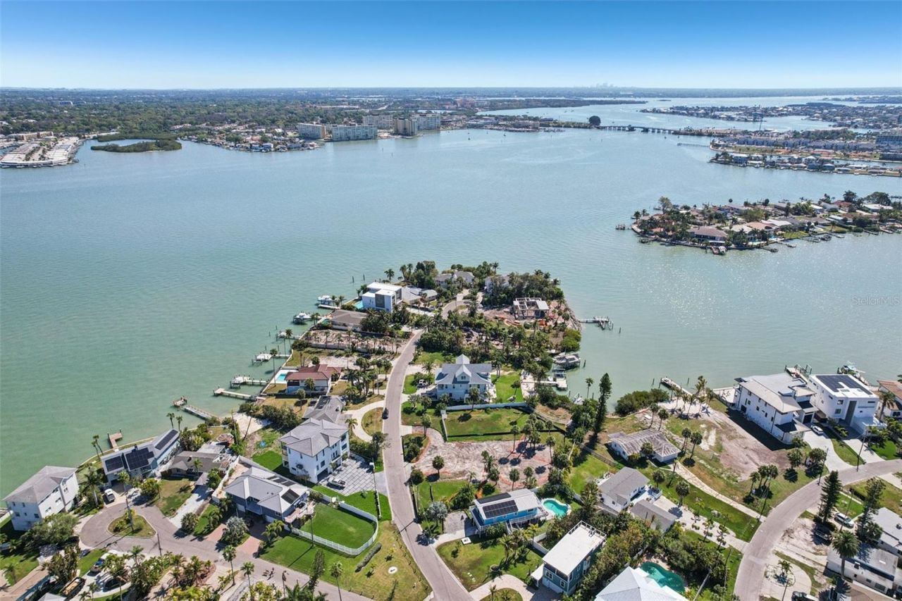 15825 Redington Drive , Redington Beach, FL 33708 Photo