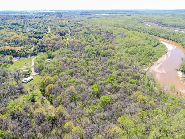 90 Chief Jim Road , Canadian, OK 74501