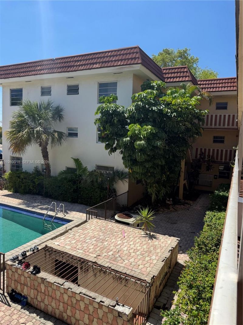 13655 NE 10th Ave , Unit 208, North Miami, FL 33161 Photo