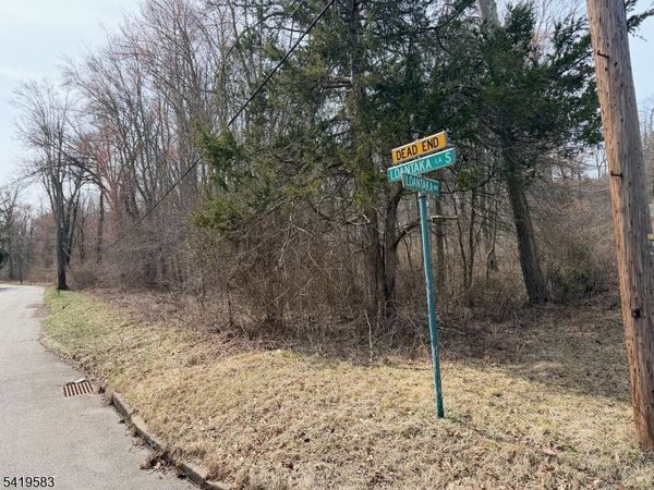 10 Loantaka Ln, Chatham, NJ 07960