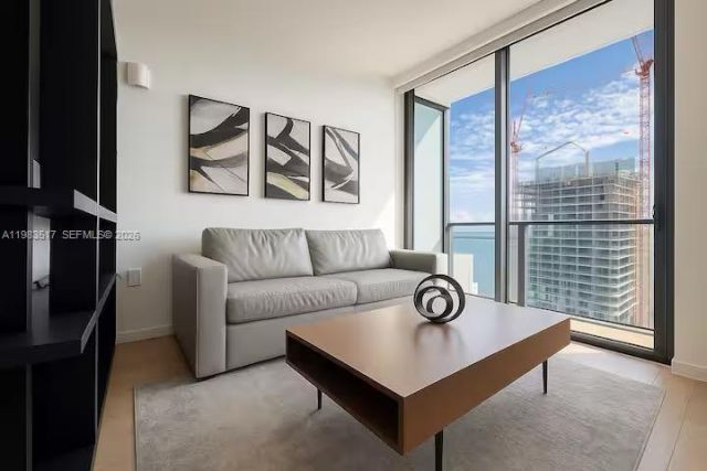 398 NE 5th St , Unit 3516, Miami, FL 33132 Photo