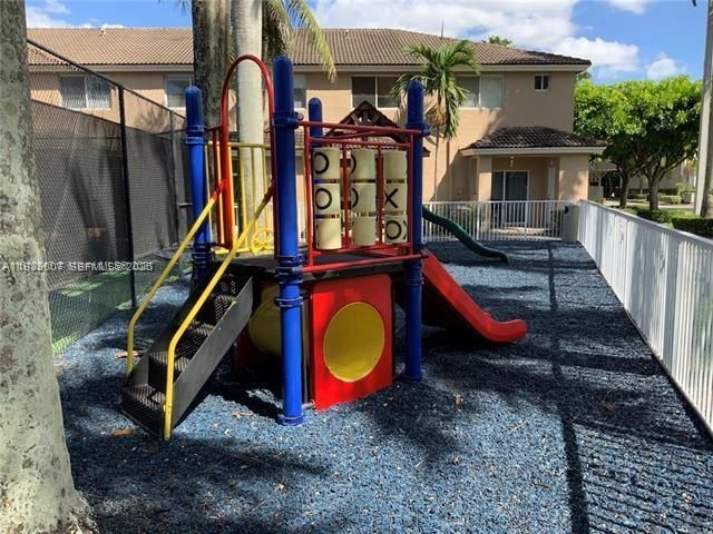 5725 NW 114th Path , Unit 106, Doral, FL 33178 Photo