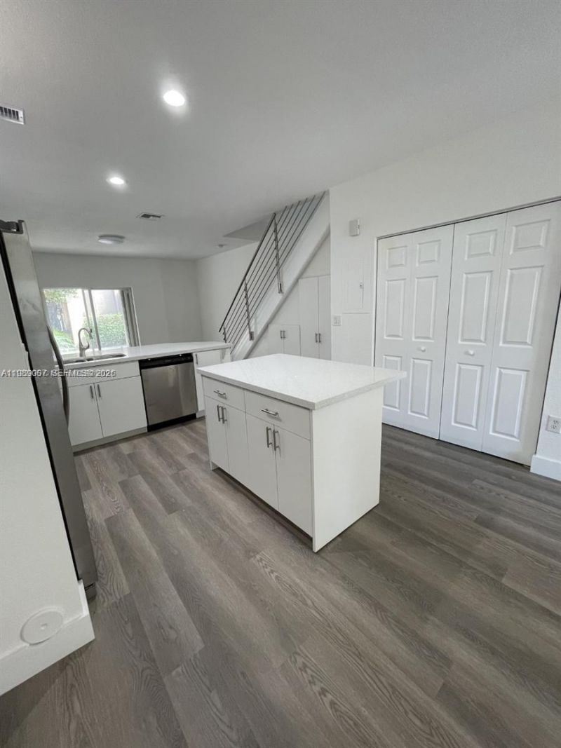 5725 NW 114th Path , Unit 106, Doral, FL 33178 Photo