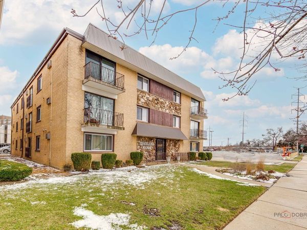 915 Graceland Avenue, Unit 2C, Des Plaines, IL 60016