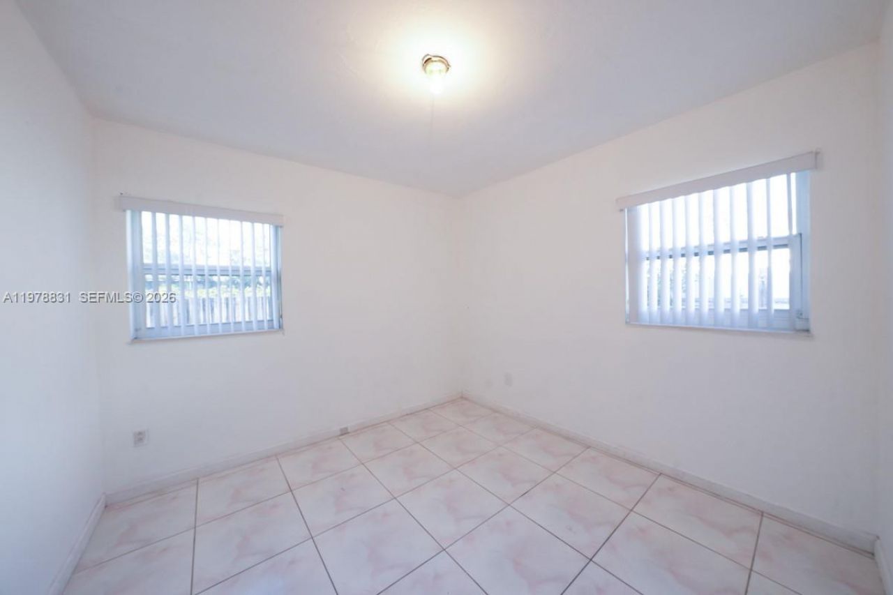 5511 NW 180th Ter , Miami Gardens, FL 33055 Photo