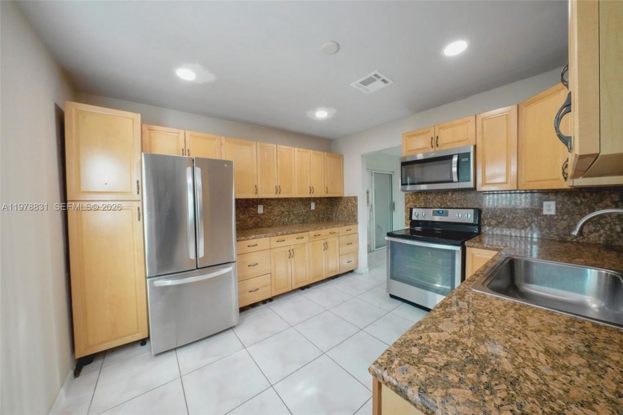 5511 NW 180th Ter , Miami Gardens, FL 33055 Photo