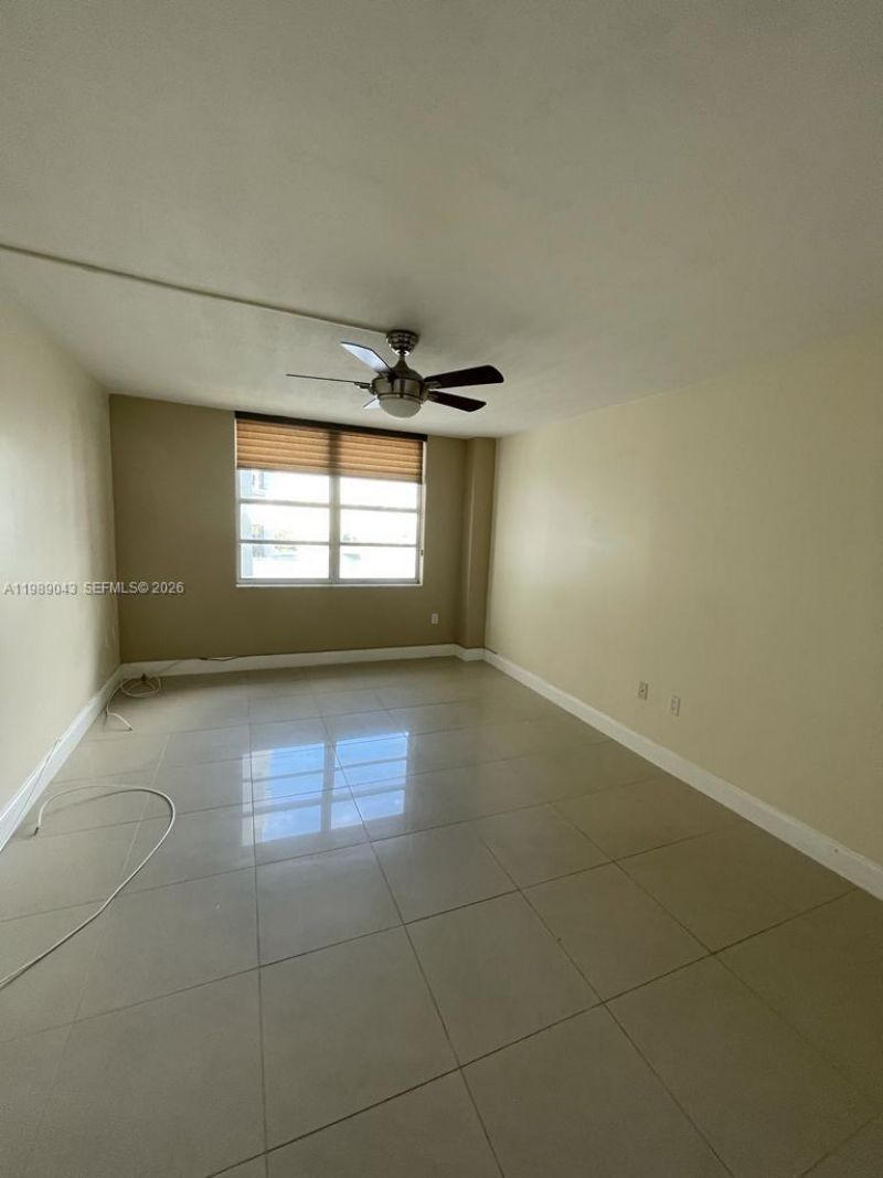 2750 NE 183rd St , Unit 1201, Aventura, FL 33160 Photo