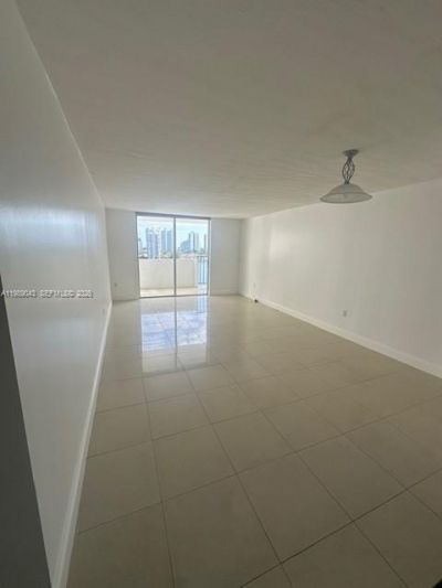 2750 NE 183rd St , Unit 1201, Aventura, FL 33160 Photo