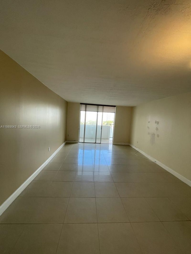 2750 NE 183rd St , Unit 1201, Aventura, FL 33160 Photo