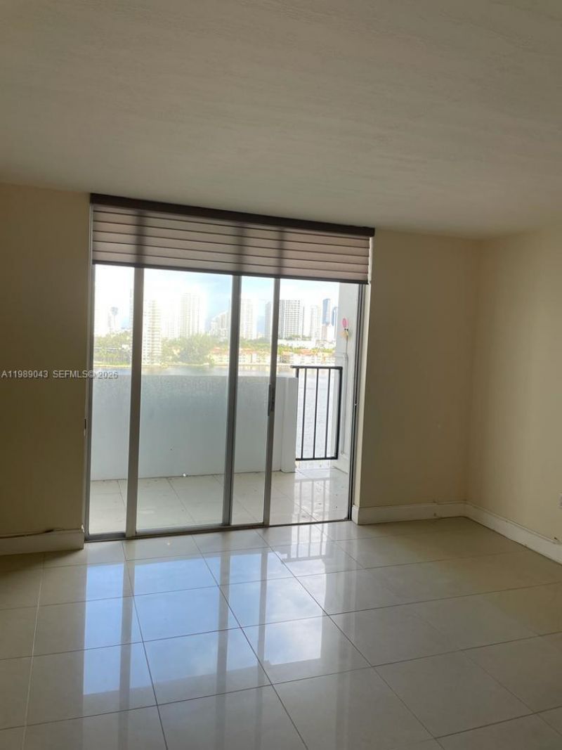 2750 NE 183rd St , Unit 1201, Aventura, FL 33160 Photo