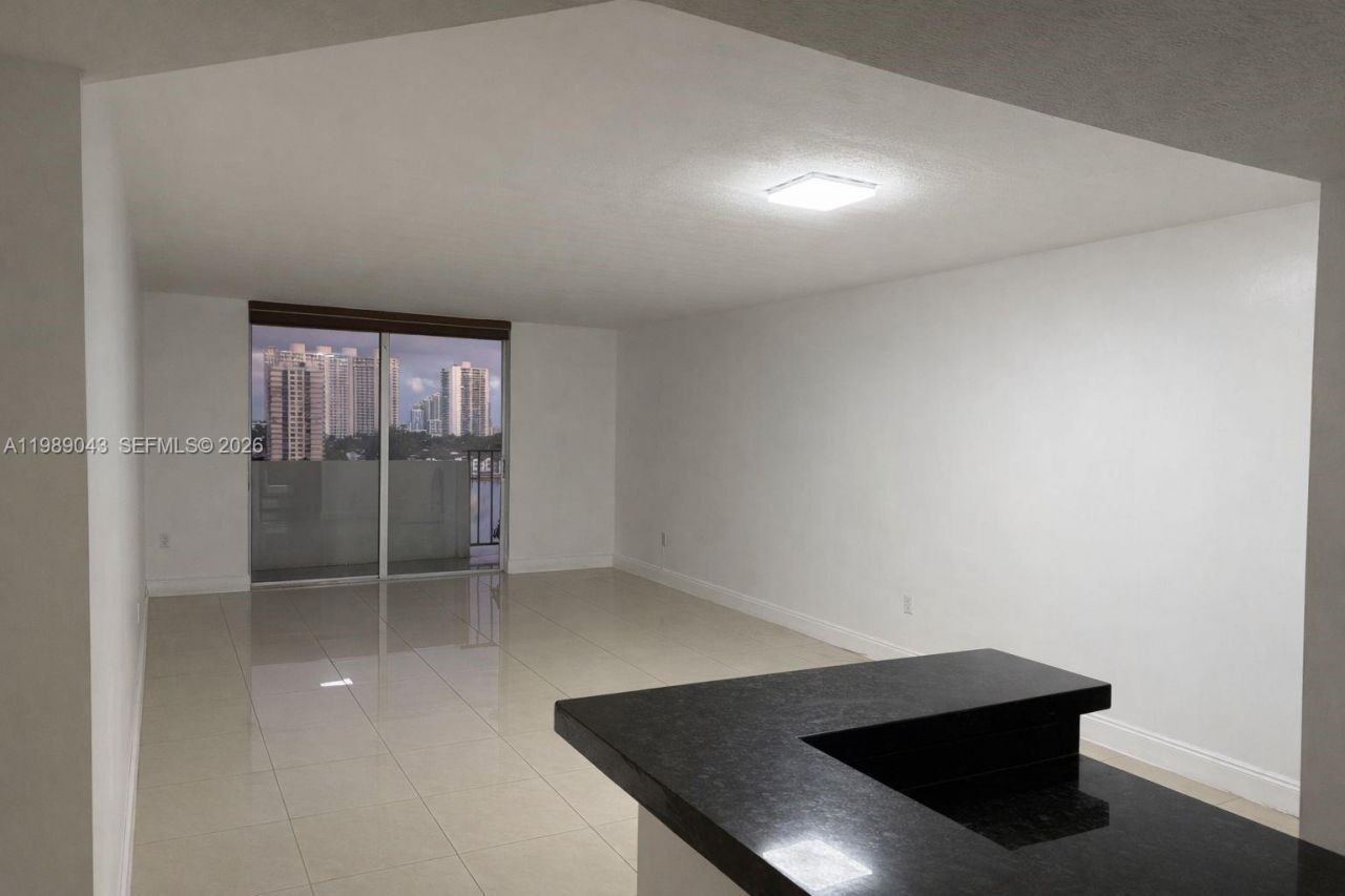 2750 NE 183rd St, Unit 1201, Aventura, FL 33160 Photo