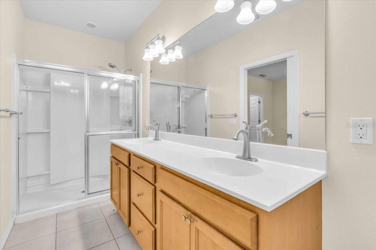 3740 82nd Avenue Circle E, Unit 105, Sarasota, FL 34243 Photo