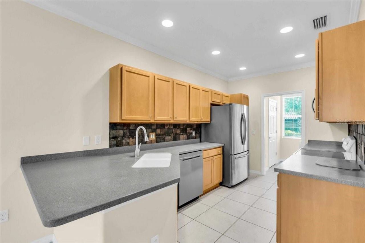 3740 82nd Avenue Circle E, Unit 105, Sarasota, FL 34243 Photo