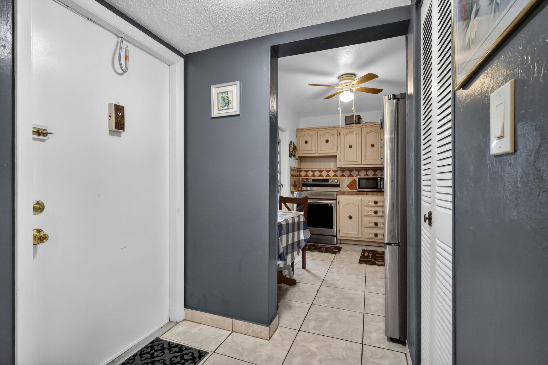 3990 NW 42nd Avenue, Unit Apt 304, Lauderdale Lakes, FL 33319 Photo