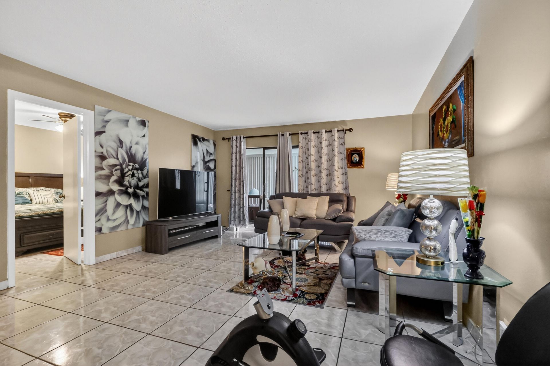 3990 NW 42nd Avenue, Unit Apt 304, Lauderdale Lakes, FL 33319 Photo