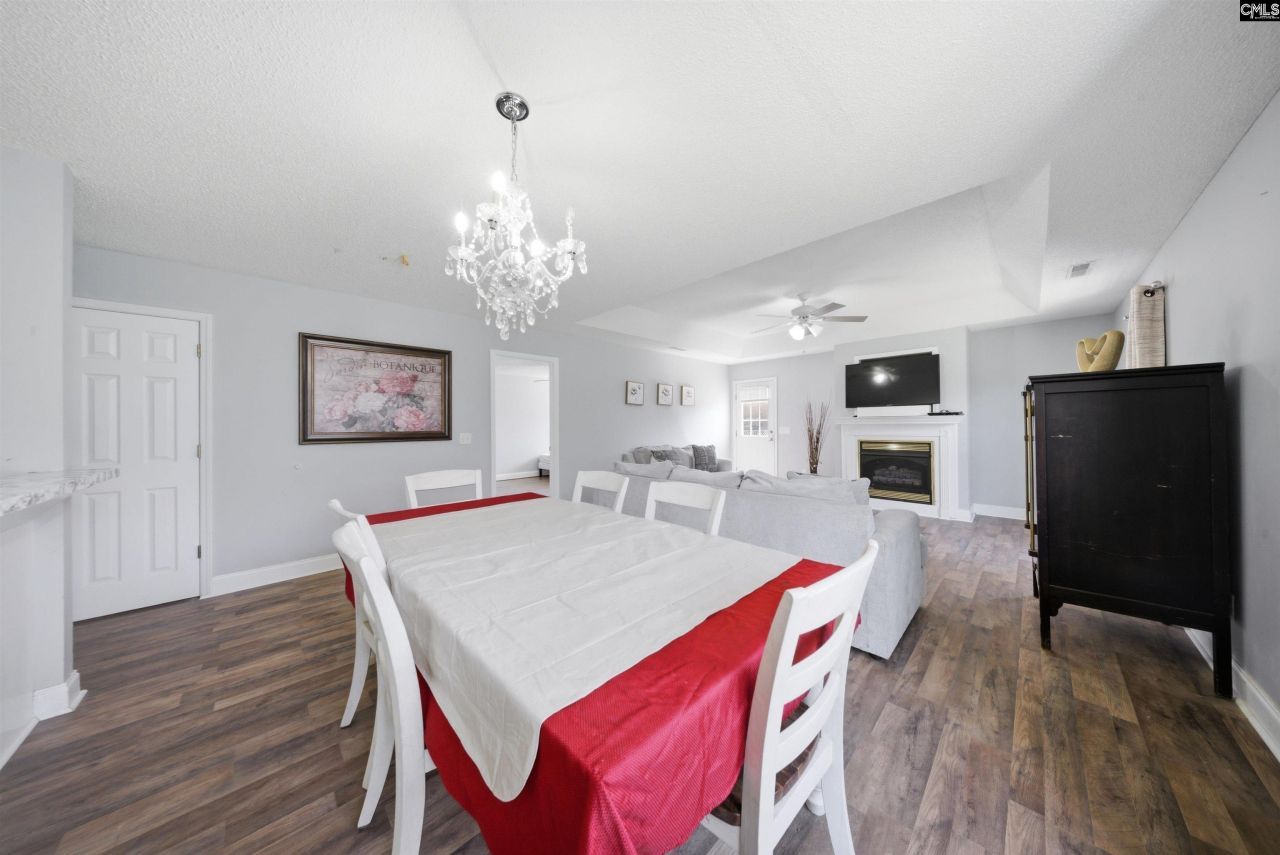 3402 Landmark Drive  Photo 12