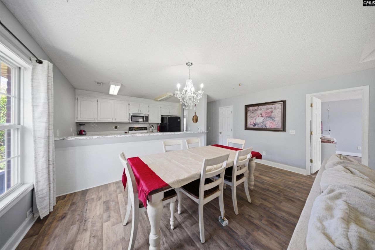 3402 Landmark Drive  Photo 13