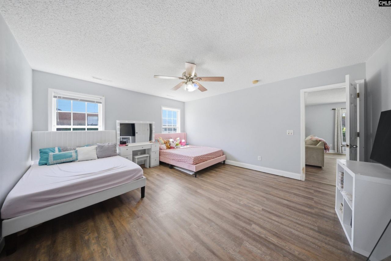 3402 Landmark Drive  Photo 17