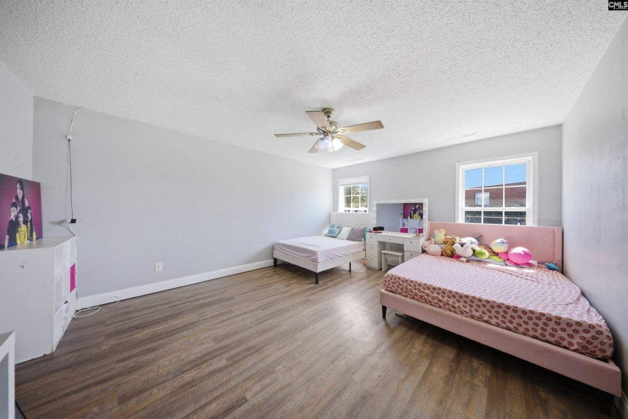 3402 Landmark Drive  Photo 18