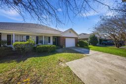 3402 Landmark Drive  photo 4