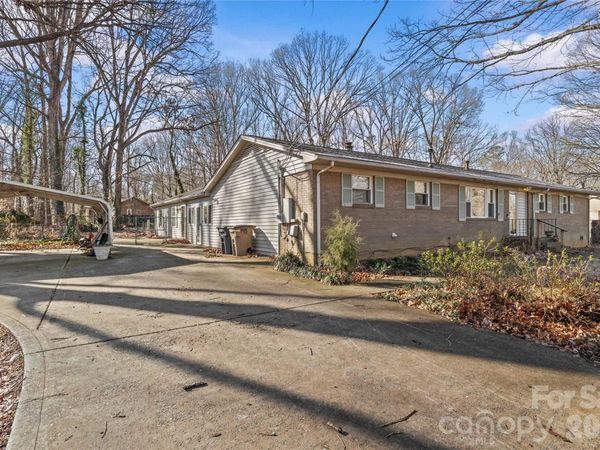 117 Robinson Avenue, Matthews, NC 28104