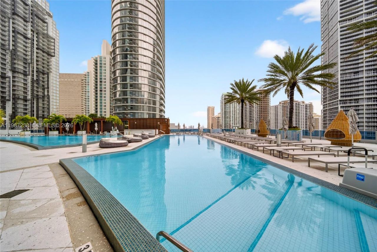 200 Biscayne Boulevard Way, Unit 5010, Miami, FL 33131 Photo