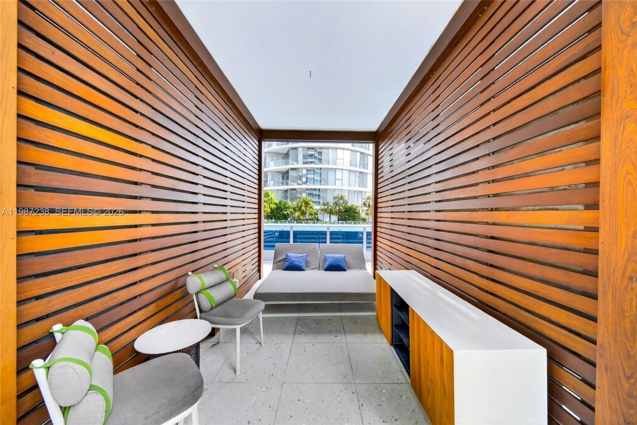 200 Biscayne Boulevard Way , Unit 5010, Miami, FL 33131 Photo