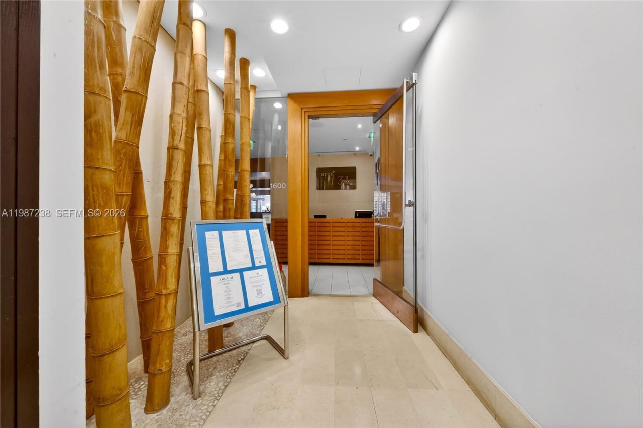 200 Biscayne Boulevard Way, Unit 5010, Miami, FL 33131 Photo