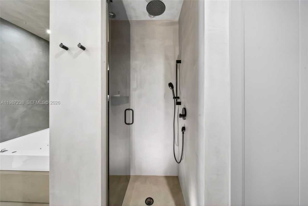 200 Biscayne Boulevard Way , Unit 5010, Miami, FL 33131 Photo