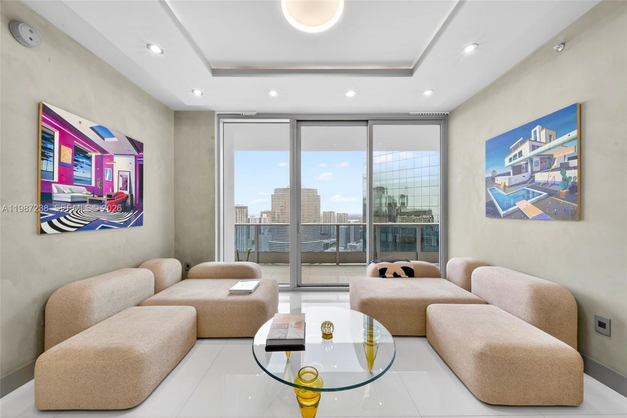 200 Biscayne Boulevard Way, Unit 5010, Miami, FL 33131 Photo