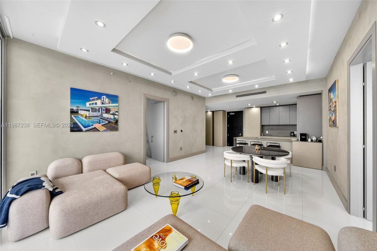 200 Biscayne Boulevard Way , Unit 5010, Miami, FL 33131 Photo