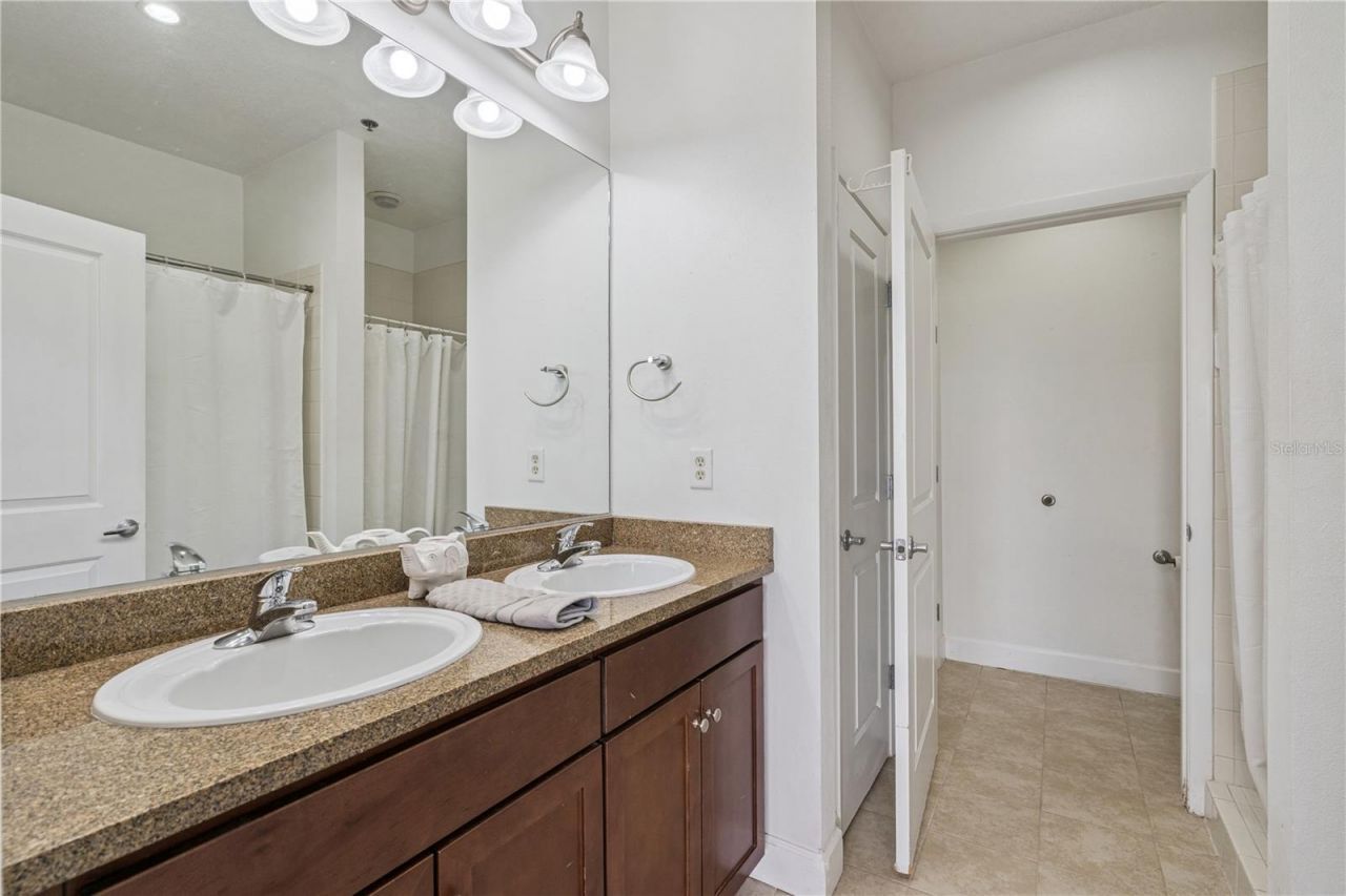 151 E Washington Street , Unit PH3A, Orlando, FL 32801 Photo