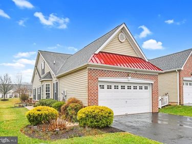 215 DORCHESTER DRIVE, SELLERSVILLE, PA 18960