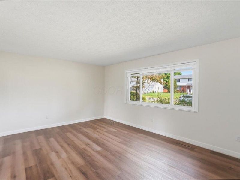 6983 Nocturne Road N, Reynoldsburg, OH 43068 Photo 2