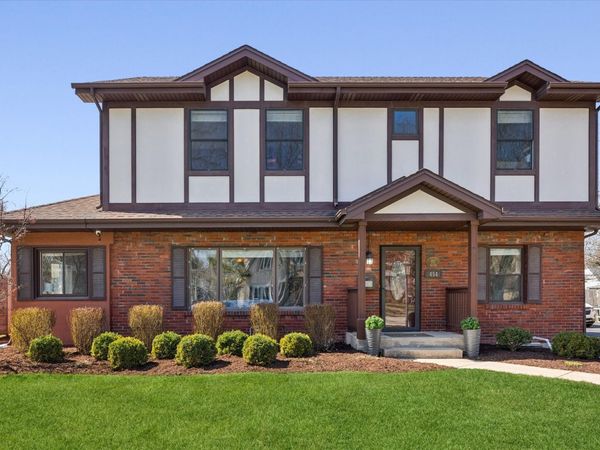 454 S YALE Avenue , Villa Park, IL 60181