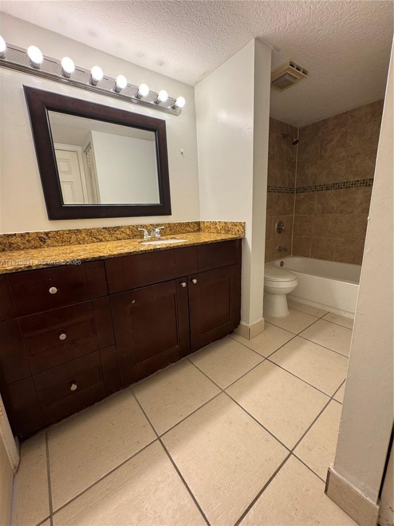 10717 Cleary Blvd , Unit 107, Plantation, FL 33324 Photo