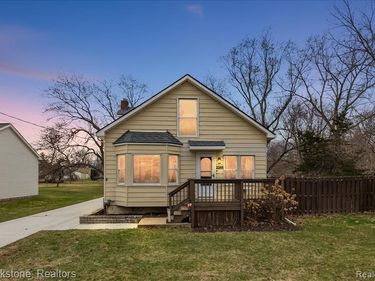 2281 Dexter Road, Auburn Hills, MI 48326