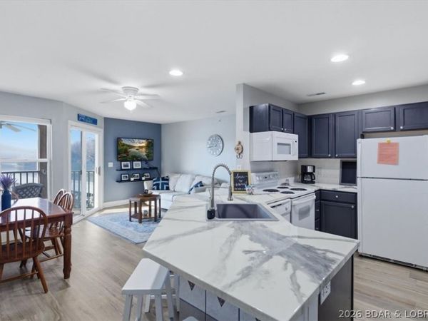 575 Park Place Drive, Unit 2B, Kaiser, MO 65047