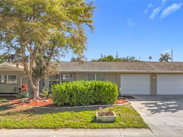 1521 BANYAN DR. , VENICE, FL 34293