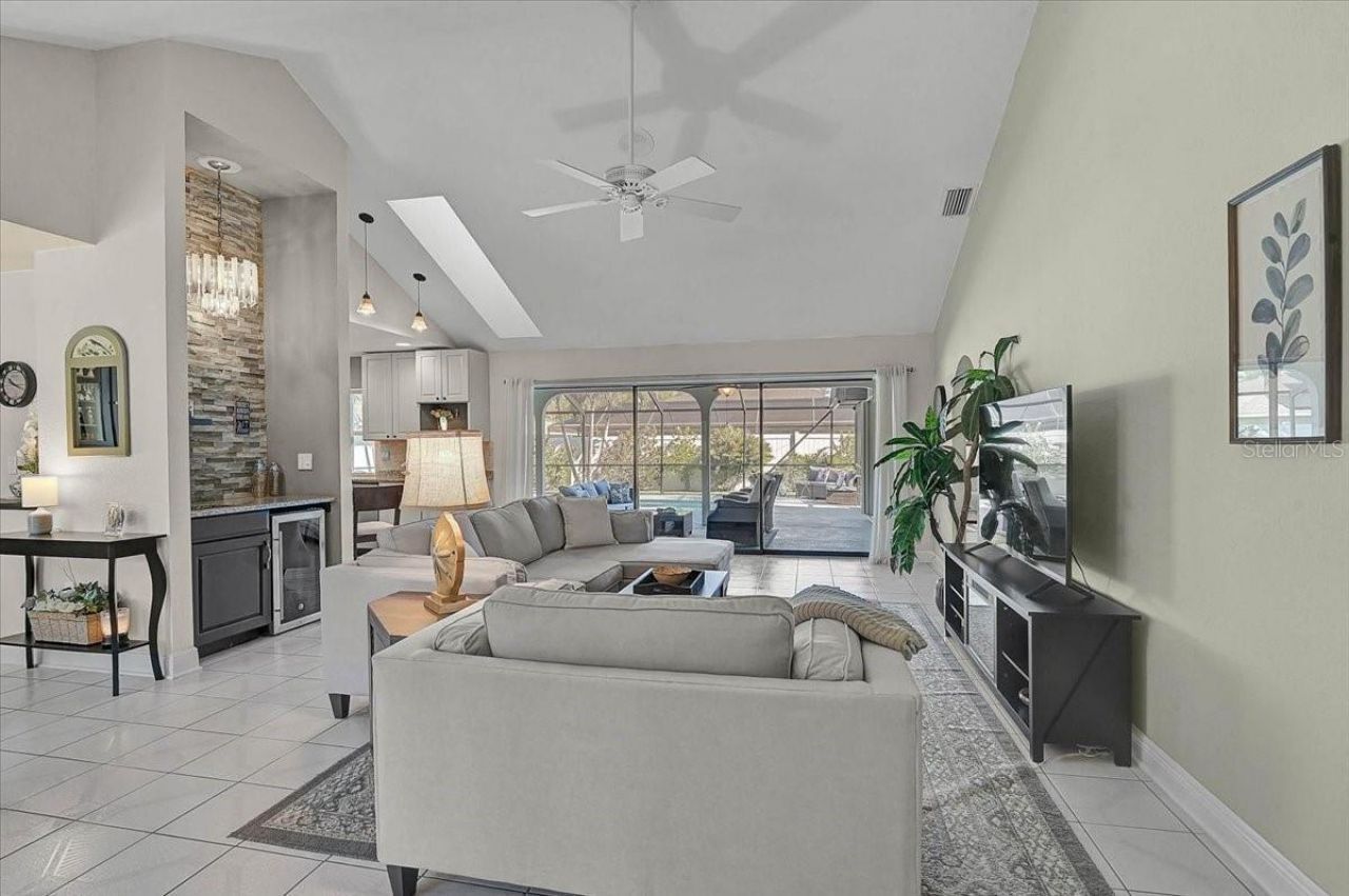 18380 Robinson Avenue, Port Charlotte, FL 33948 Photo