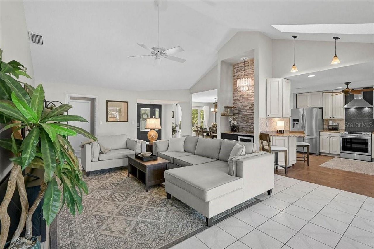 18380 Robinson Avenue, Port Charlotte, FL 33948 Photo