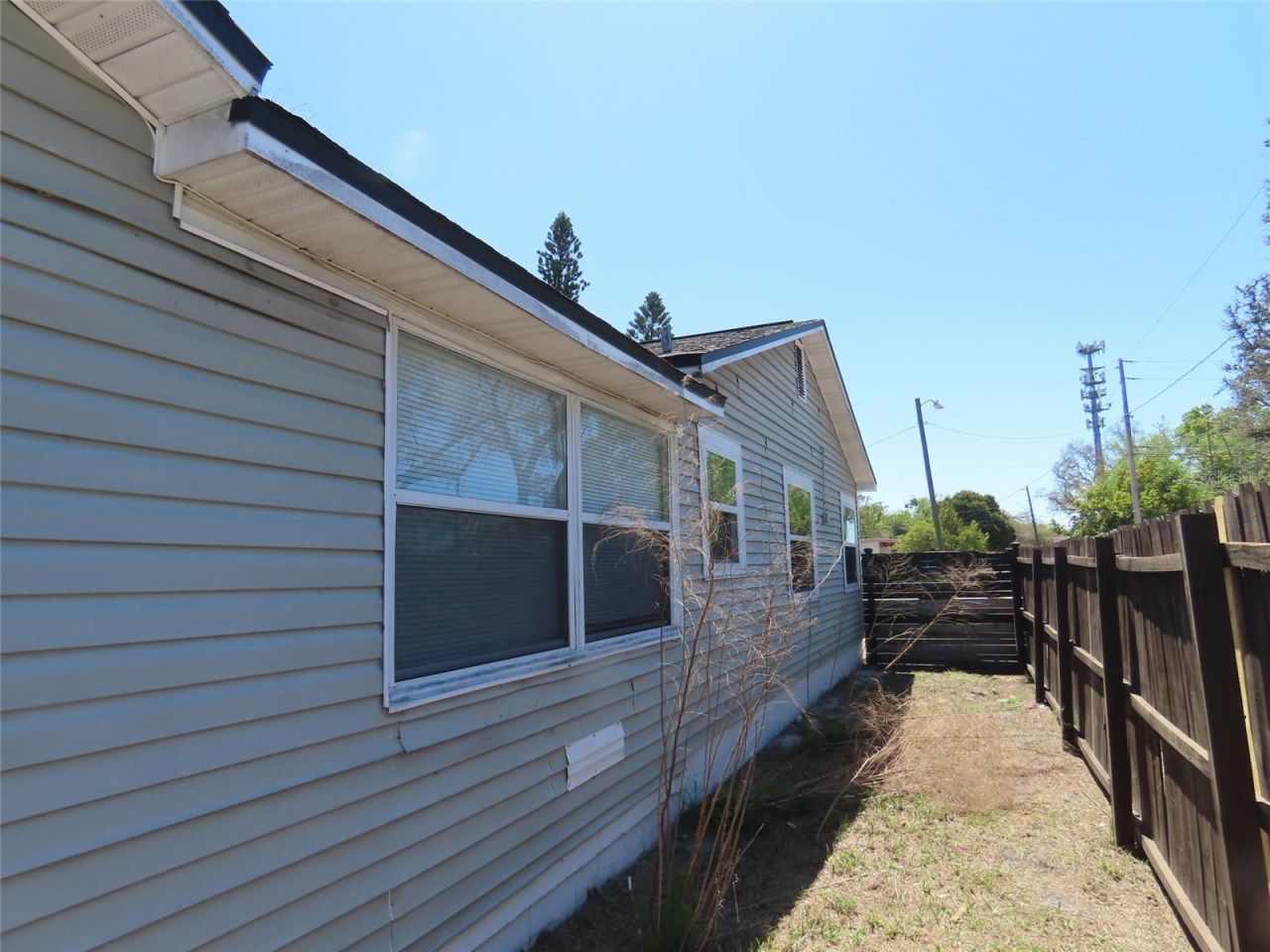 4841 Emerson Avenue S, Saint Petersburg, FL 33711 Photo