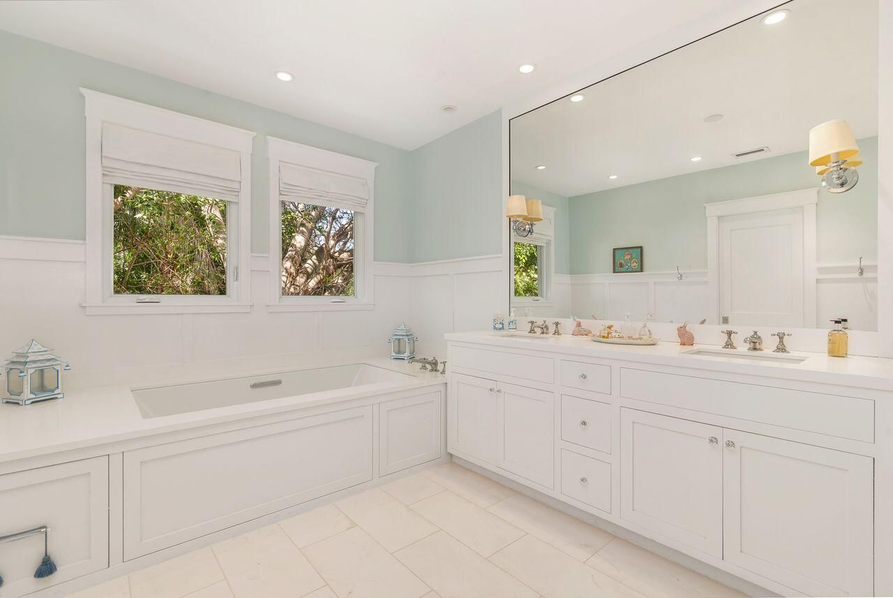 129 S Flagler Promenade S, West Palm Beach, FL 33405 Photo