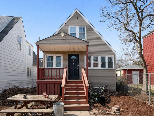 3350 N Overhill Avenue , Chicago, IL 60634