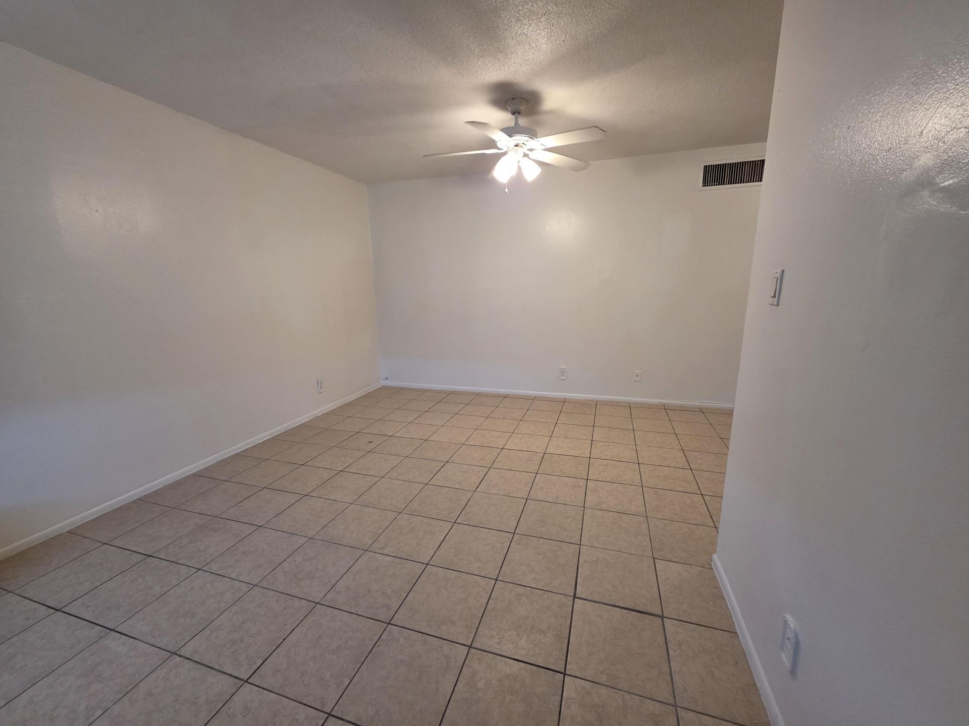 4760 NW 24th Court, Unit B211, Lauderdale Lakes, FL 33313 Photo