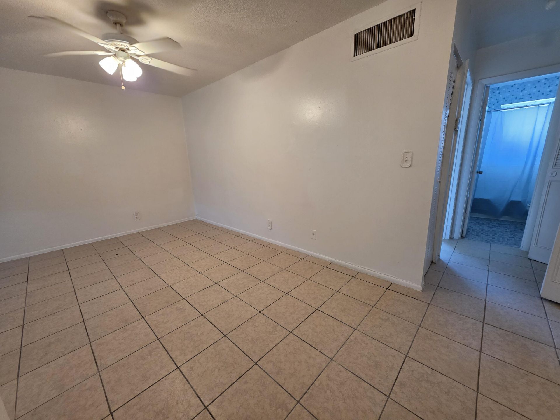 4760 NW 24th Court, Unit B211, Lauderdale Lakes, FL 33313 Photo